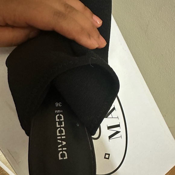 Boots - Picture 3 of 7